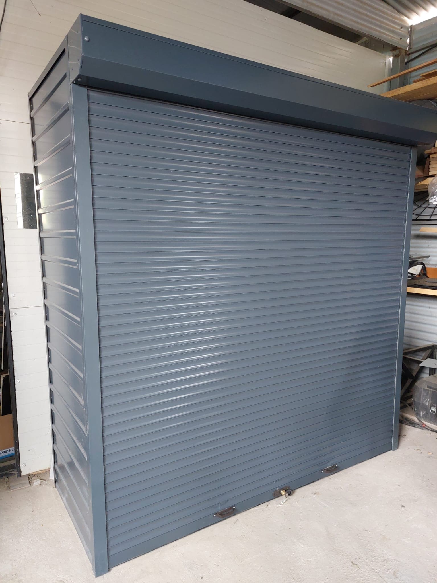 MetalBox cu rulou închis